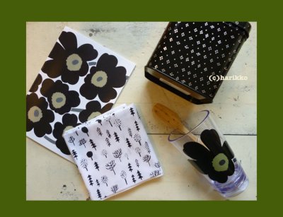 画像1: **marimekko  ウニッコ柄 プラスチックタンブラー （New）**